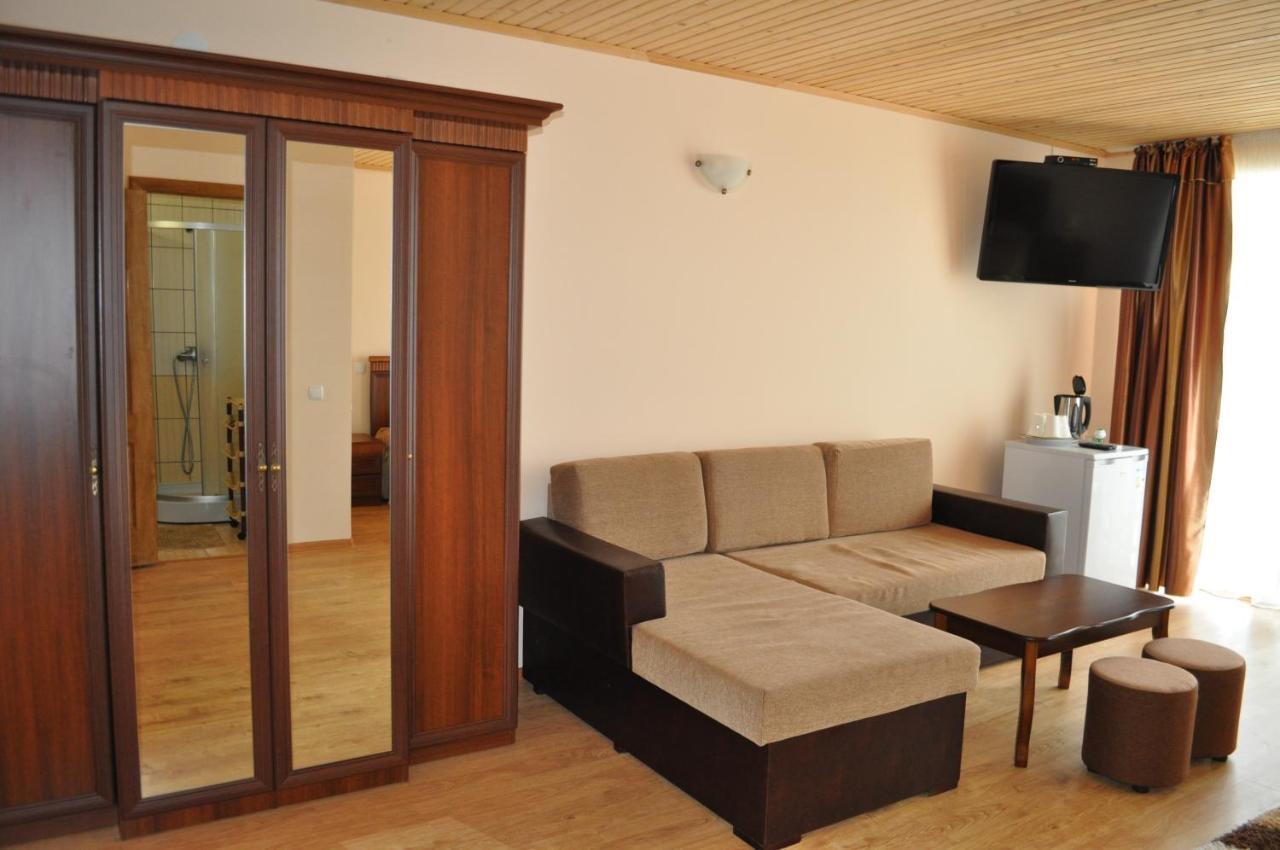 Hotel Веселий Кут Salisnyj Port Exterior foto
